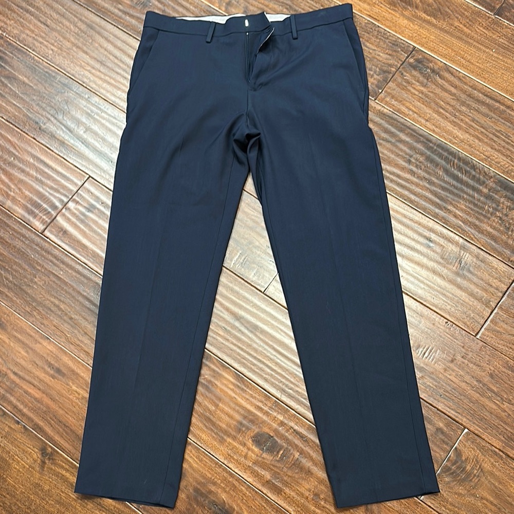 Haggar Navy Dress Pants Flat Front Straight Fit Sz 34 X 32